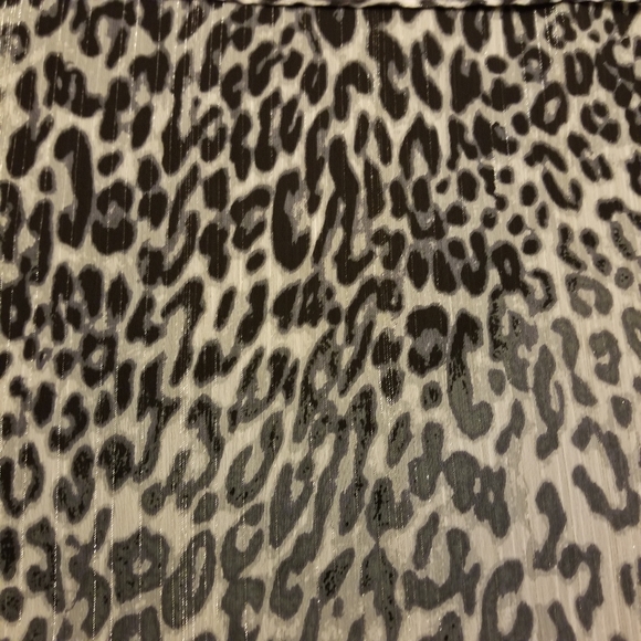 DKNY XL Cheetah Print Blouse - Picture 15 of 15